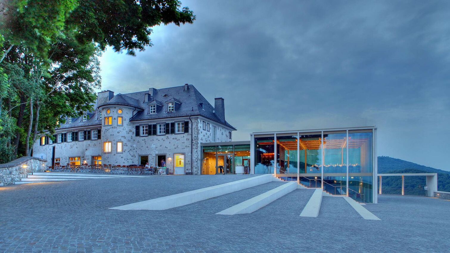 Glaskubs und Restaurant